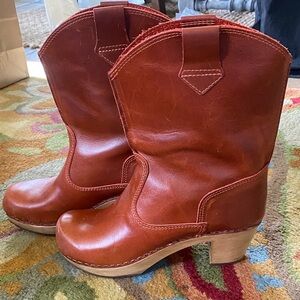 Sanita clog boots